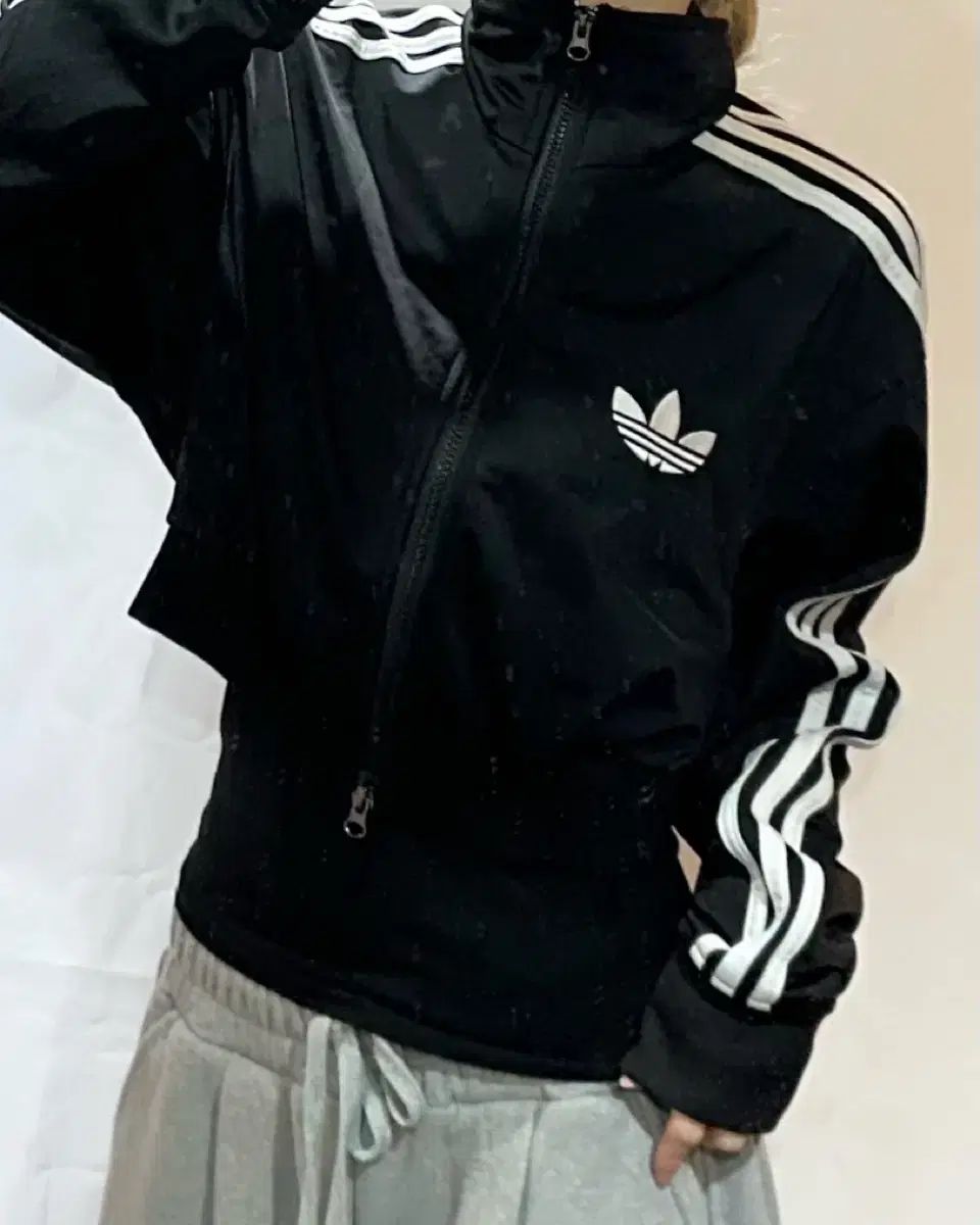 adidas アディダス ファイヤーバード 黒 クロップド 2Way トラックトップス