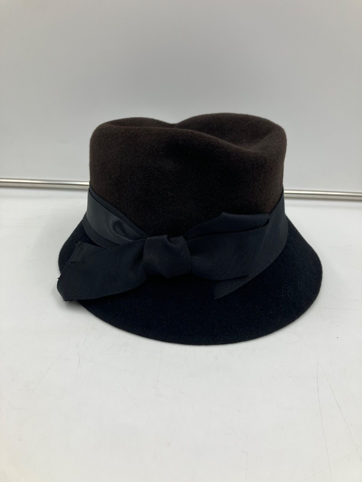 【美品】maxin 黒と紫のリボン付きウールハット 美品】maxin 黒と紫のリボン付きウールハット