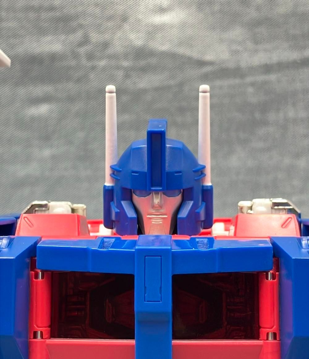 トランスフォーマー マスターピース フィギュア MP-22 サイバトロン シティコマンダー ウルトラマグナス タカラトミー USTAUSTRALIA_COM_AU