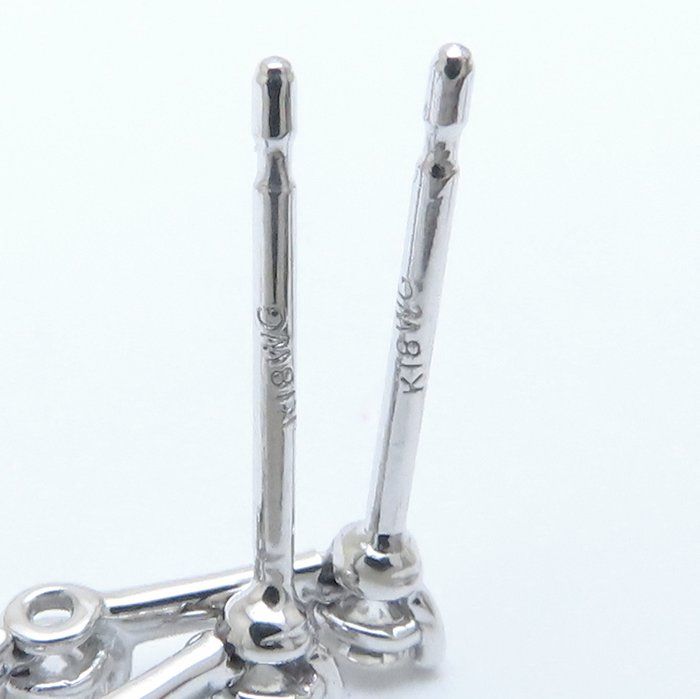 LINE ライン ダイヤモンド ピアス ダイヤモンド0.55ct K18WG ホワイト