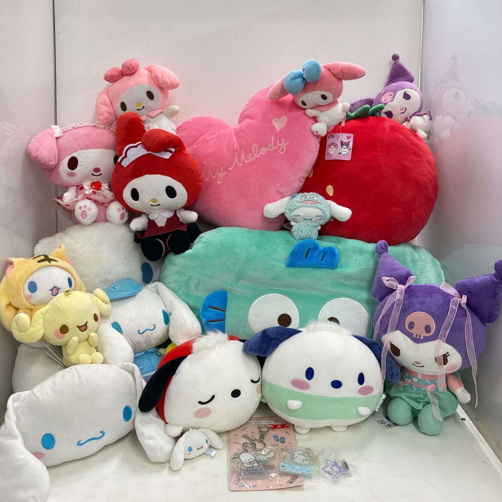 02m2425 Sanrio サンリオ ぬいぐるみ 寝袋 小物 大量まとめ売り 約15点 