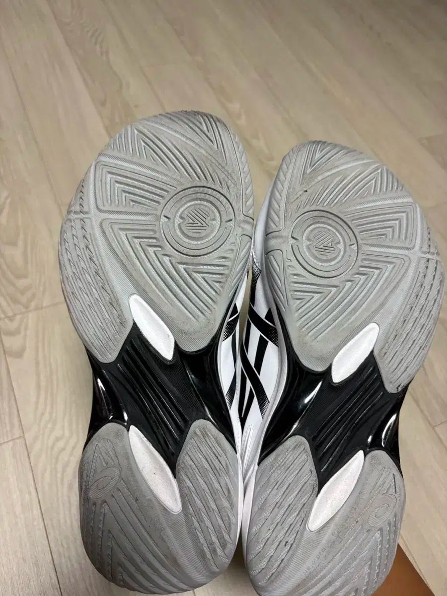  アシックス ゲル レゾリューション 9 バレーボールシューズ 実技用 その他 バドミントン