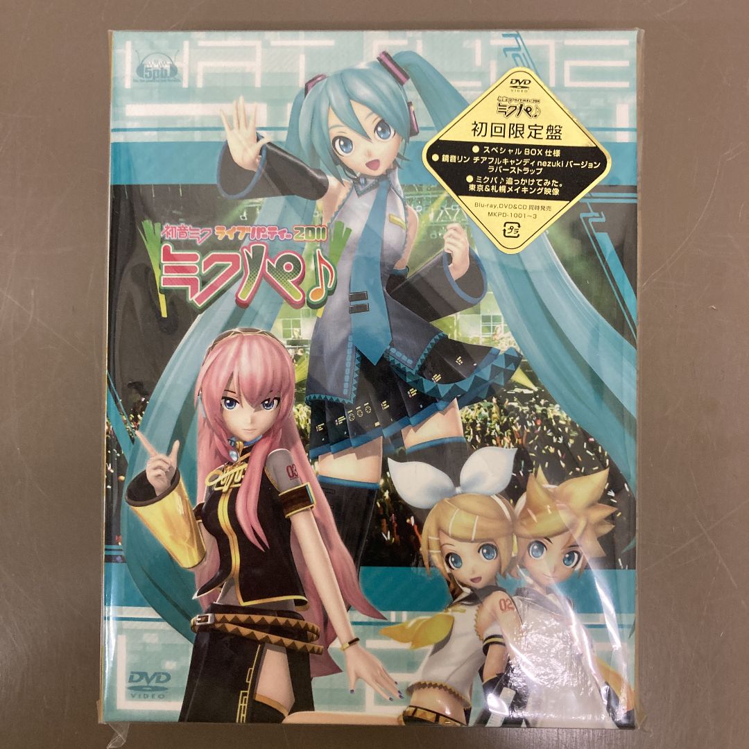 激レア　初音ミク　ライブパーティー2011 ミクパ　記念日ピンバッチ　ボカロ Amazon.co.jp: 初音ミク ライブパーティー2011 （ミクパ♪） Blu