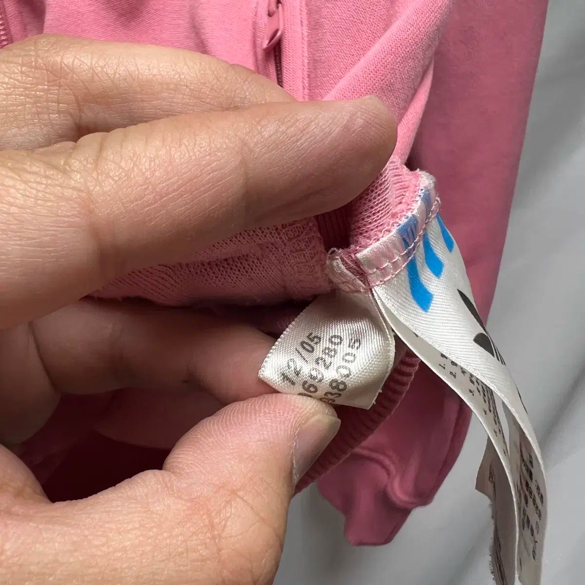 ジップアップパーカー フード付き