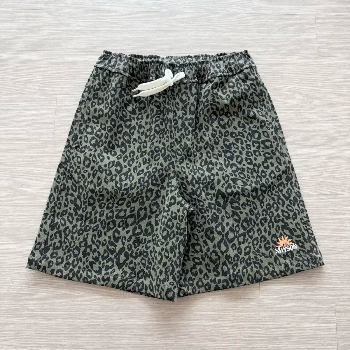 ショートパンツ