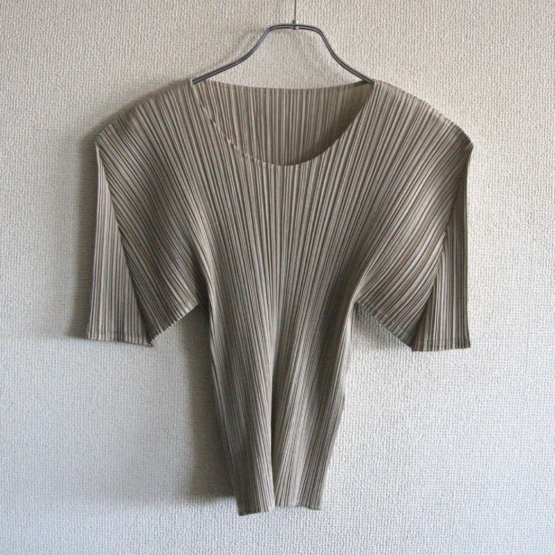 PLEATS PLEASE プリーツプリーツ 半袖カットソー モカブラウン PLEATS PLEASE プリーツプリーズ イッセイミヤケ PP86-JK533