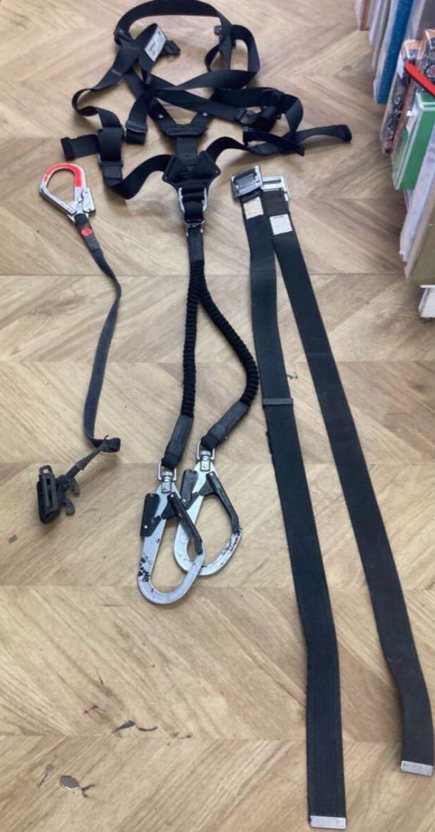 1373 Tajima タジマ フルハーネス型 第一種 4kN 使用 質量100Kg 2025-03 製造 工具 安全帯 写真商品全て