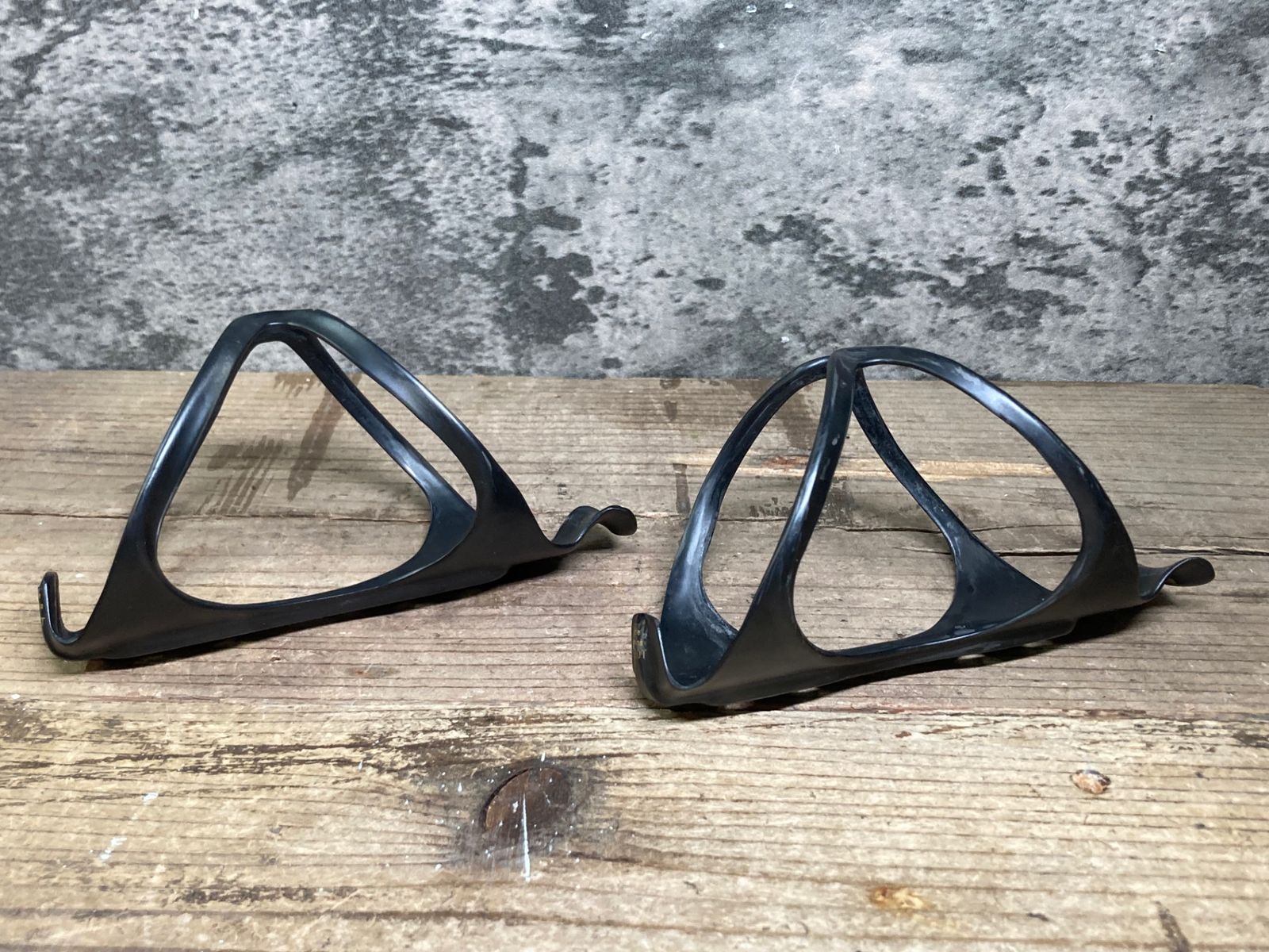 ARUNDEL カーボンボトルケージ