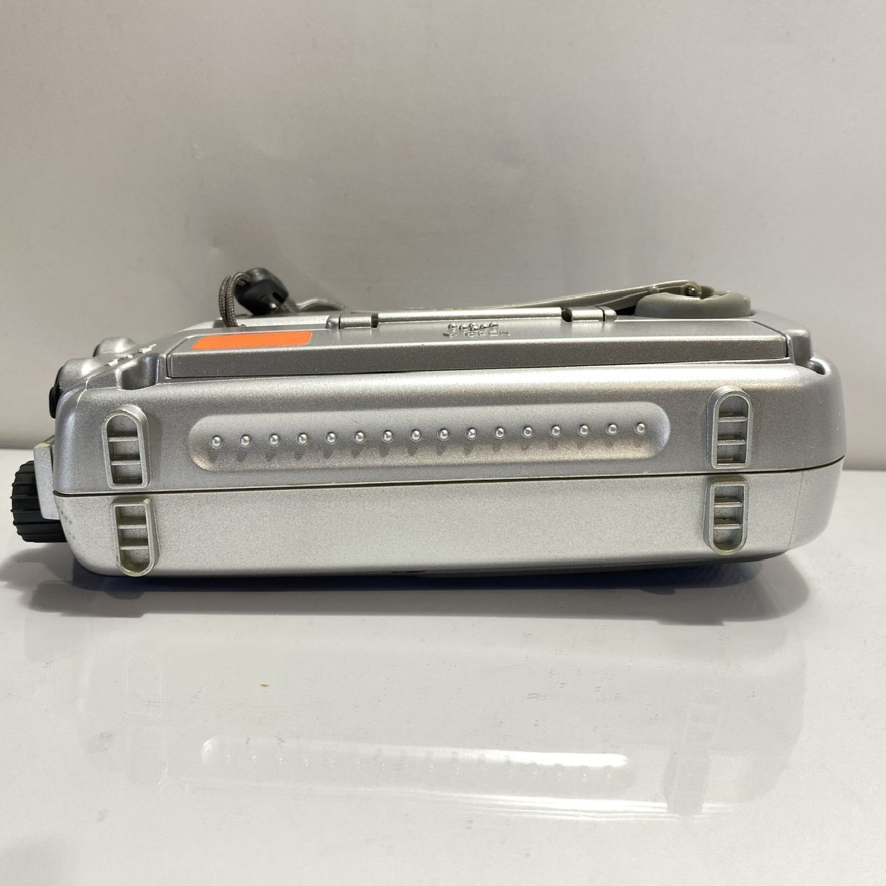 aiwa アイワ FR-C90 手回し発電 防災用ラジオ (管理番号：OKU8932/G2