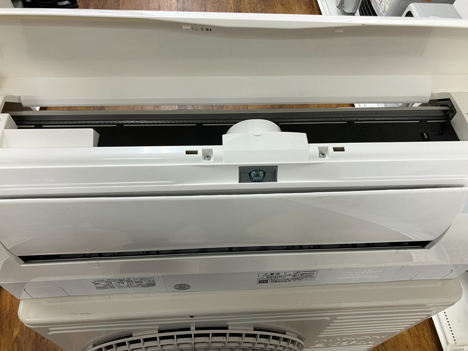 関東地域 販売 送料無料 HITACHI ルームエアコン 2018年製 4.0kw RAS-WM40H2E6 室内機と室外機のセット