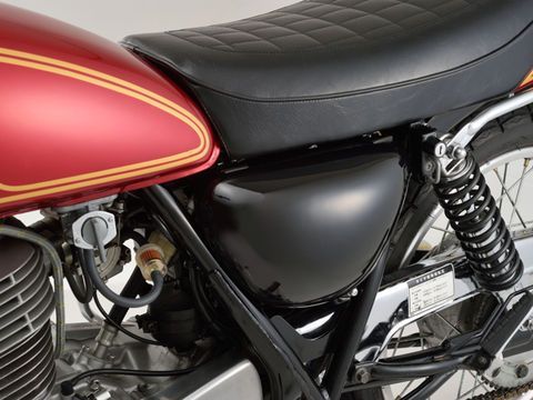 デイトナ オイルタンク風サイドカバー SR400/SR500 (27725) - メルカリ