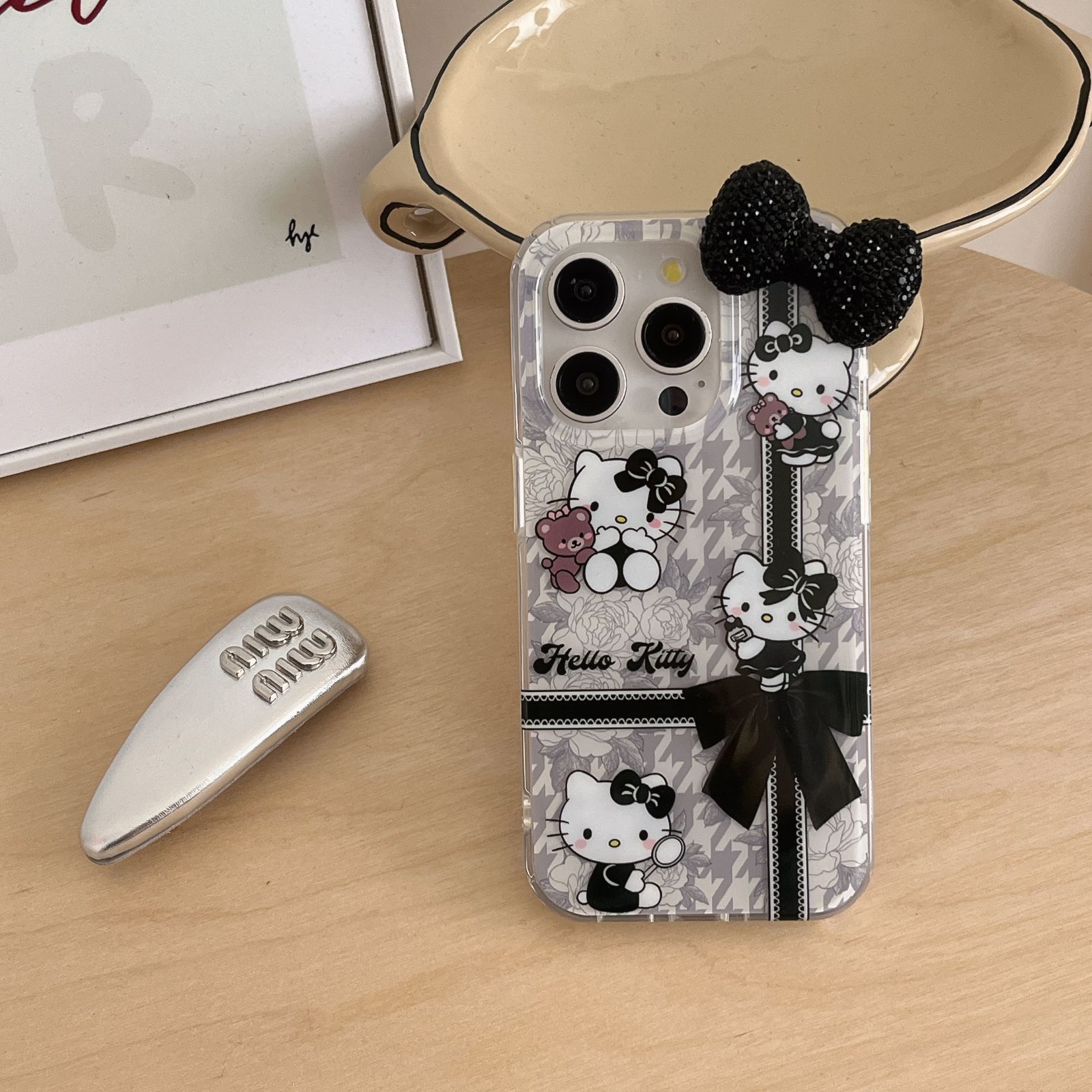 hellokitty  iphoneケース  ハローキティ  リボン付き スマホケース  iphone15proケース  phone14ケース iPhone13promaxケース