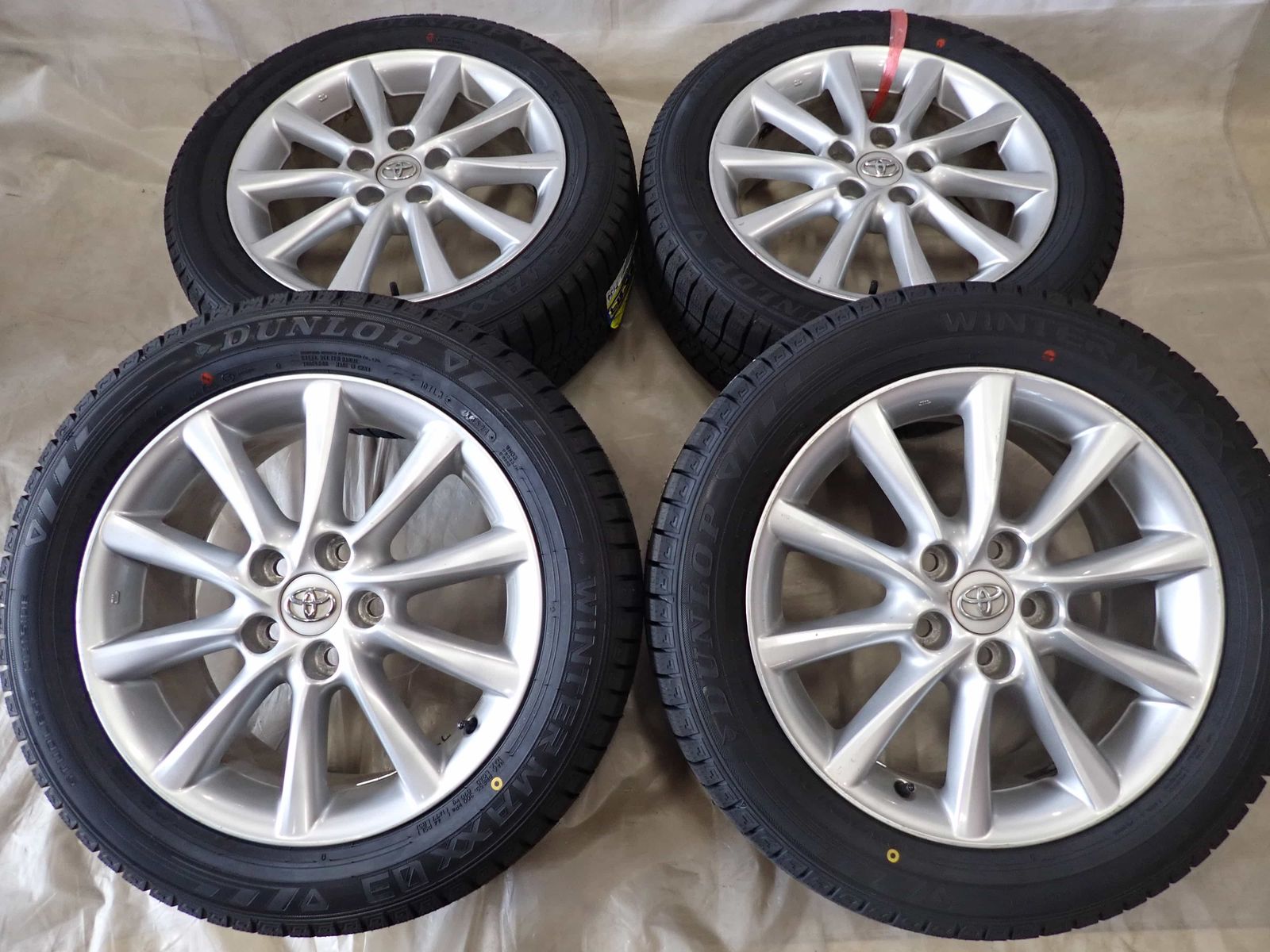 冬 新品 2024年製 4本 会社宛送料無料 215/55R17×7J 94S ダンロップ