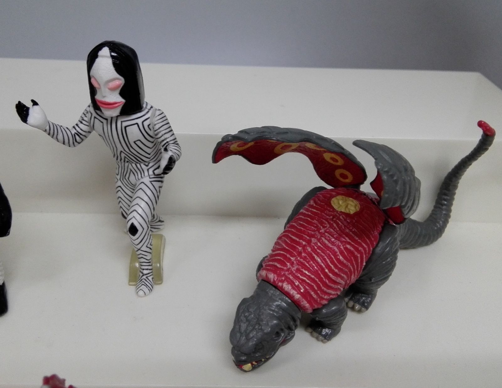 ガシャポン HG ウルトラマン Part3 全6種 - メルカリ