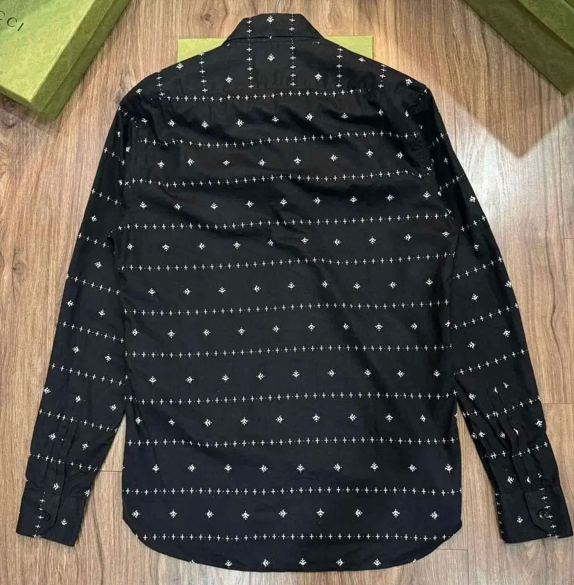 サンローラン SAINT LAURENT レースアップ長袖シャツ ジミン着用