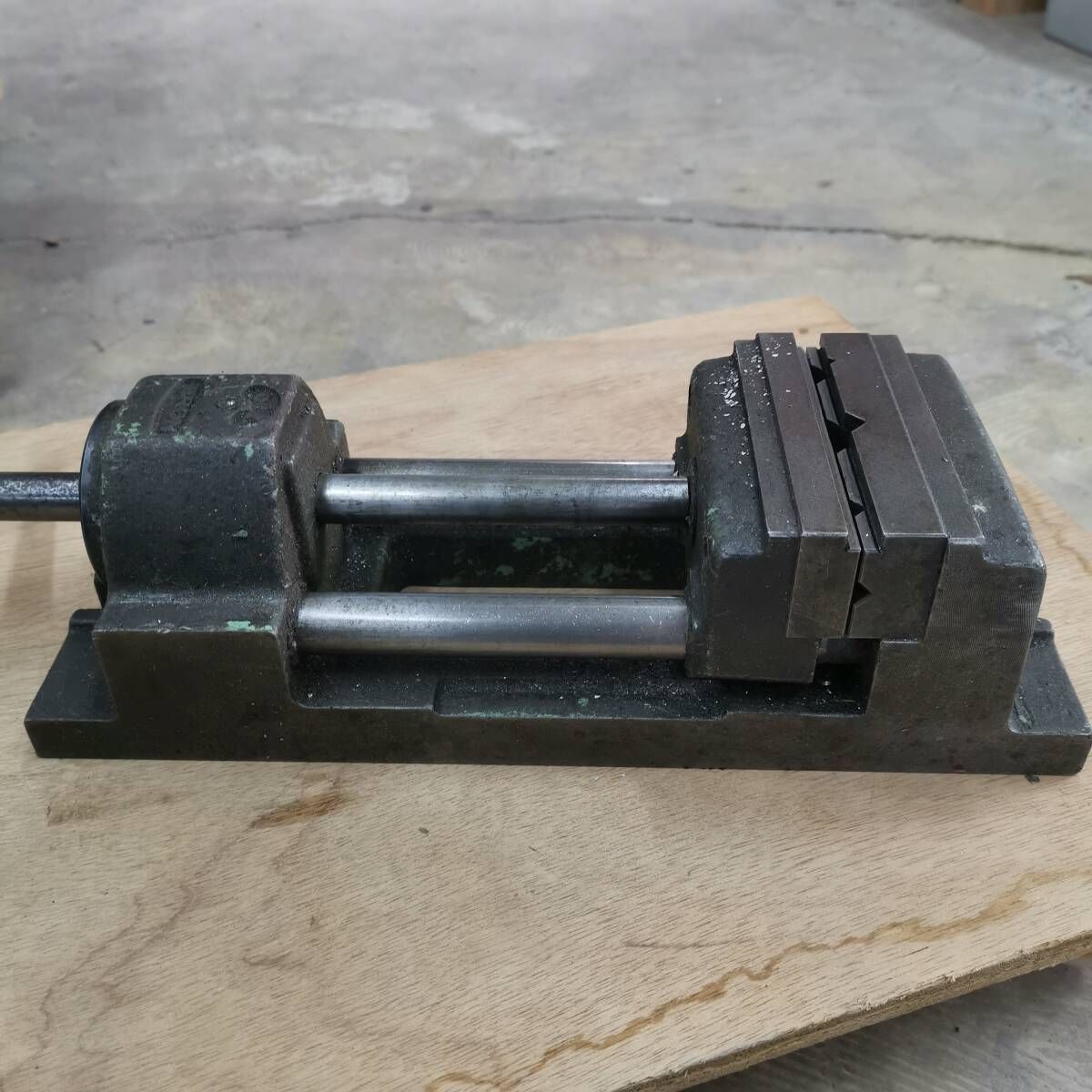 口開113mm 重量9.3kg
