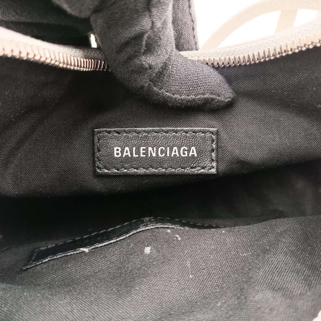 バレンシアガBalenciagaルカゴールシルバーラムスキン871309.8110.P.535268
