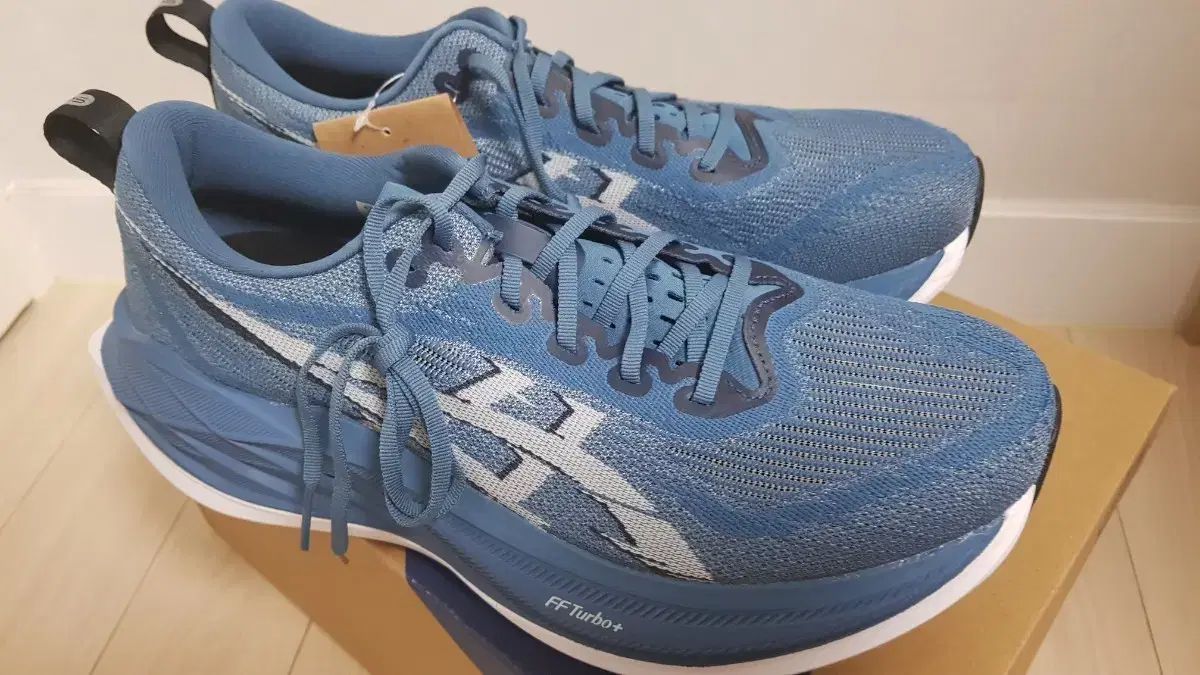 asics スーパーブラスト2 27cm アシックス（ASICS）（メンズ、レディース）ランニング