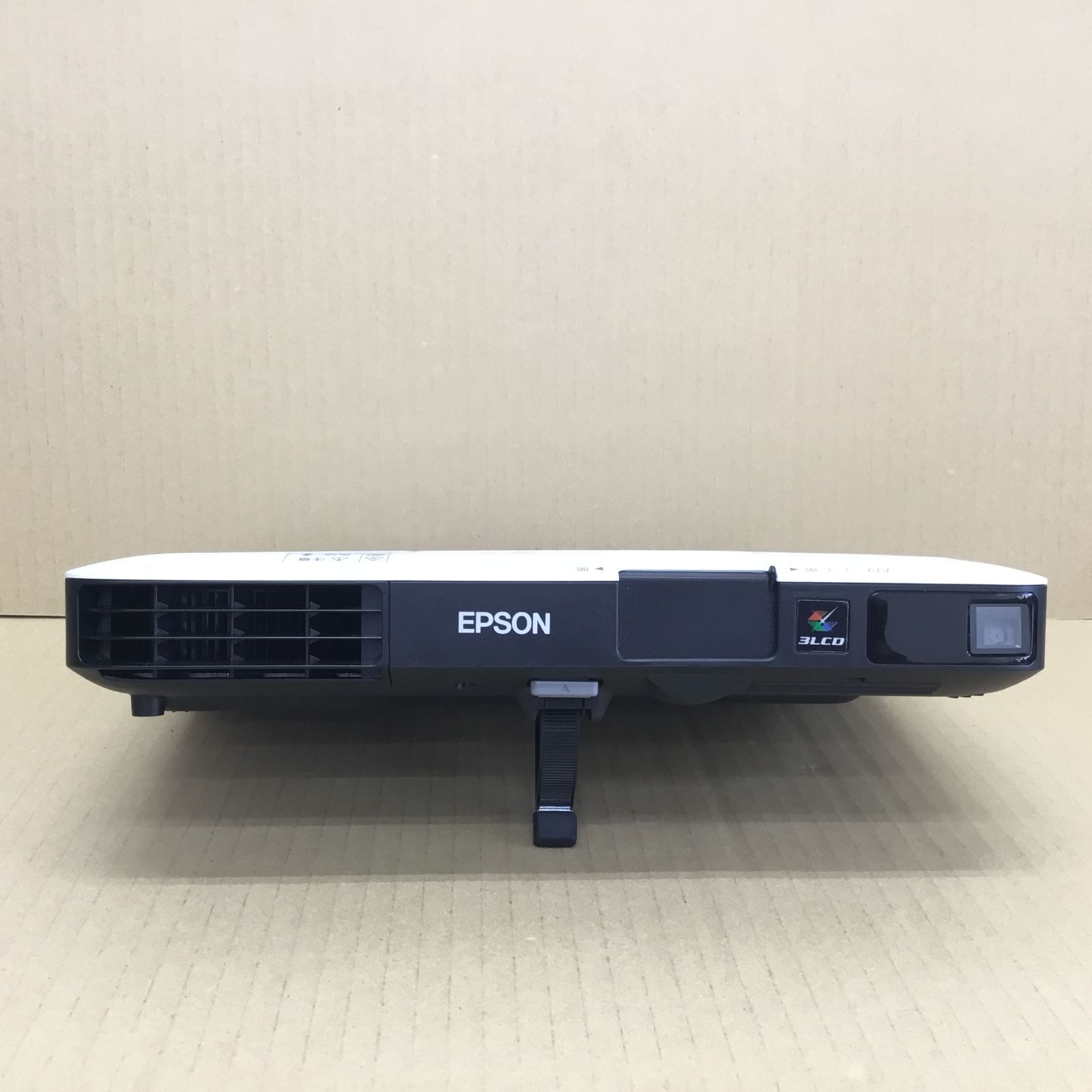 【美品】EPSON EB-1785W プロジェクター本体　ランプ使用時間49h EPSON EB-1785W プロジェクター本体ランプ使用時間49h