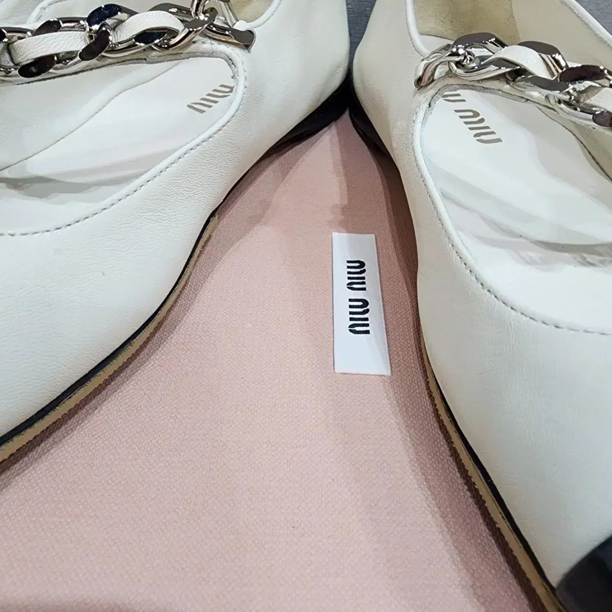 MIUMIU ビジュフラットシューズ 37.5(エコメルカリ便) - メルカリ