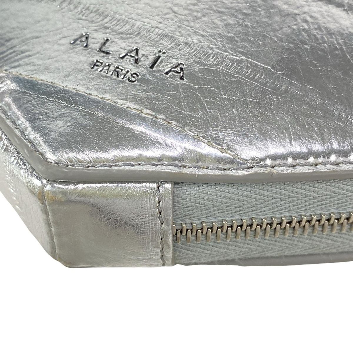 ALAIA(アライア) ショルダーバッグ - シルバー ハート レザー