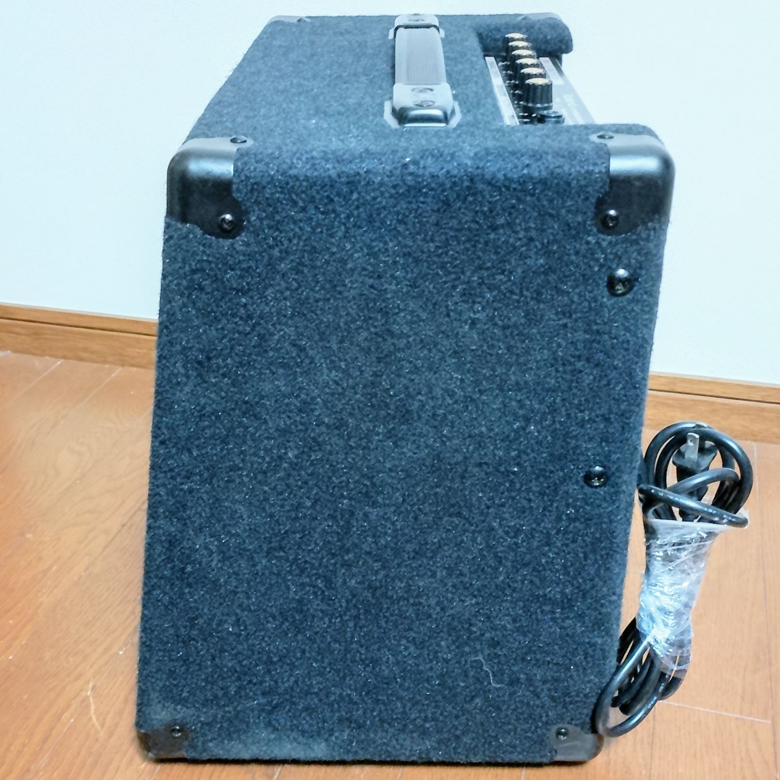 Roland　KC-60　3 Channel Mixing　キーボードアンプ Roland KC-60 Keyboard Amplifier - Elevated Audio
