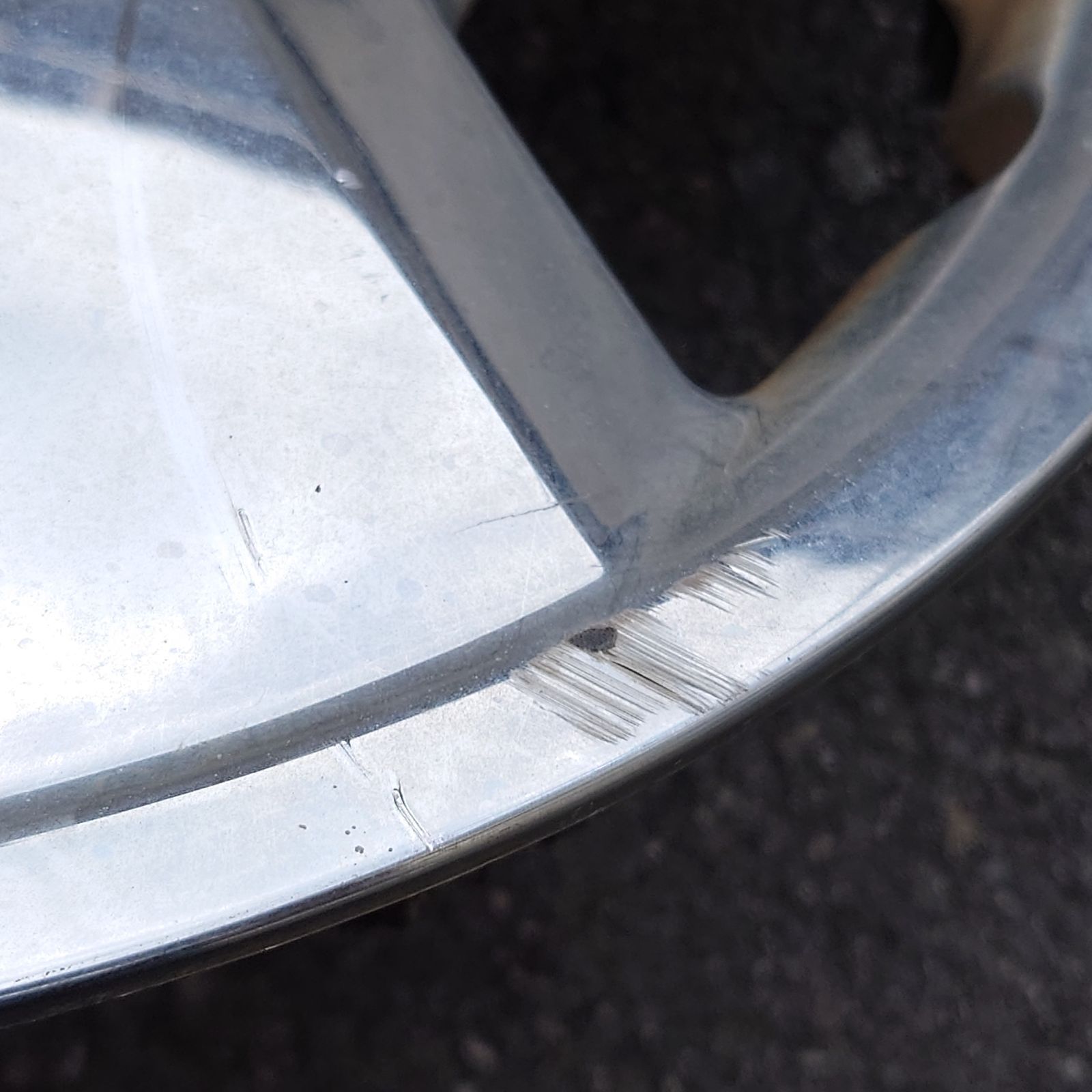 ダイハツ DAIHATSU 純正 13インチ メッキ ホイールキャップ 裏刻印