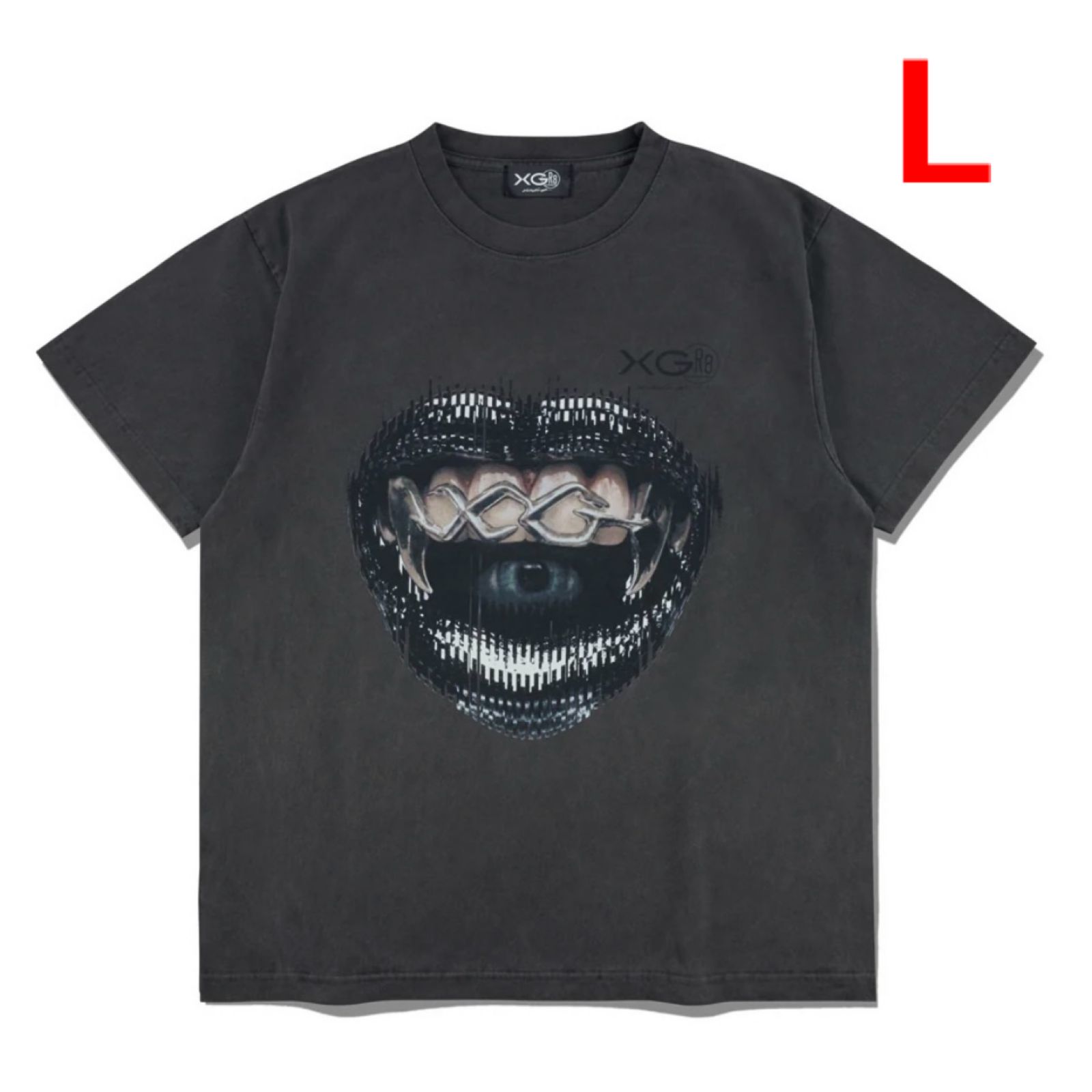 XG × GR8コラボ　ロングTシャツ XG × GR8コラボ ロングTシャツ GR8でガールズグループ「XG」の