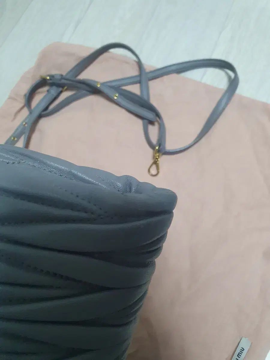 MIU MIU LEATHER STUDS FRAME CLUTCH BAG Miu Miu // Vintage Leather