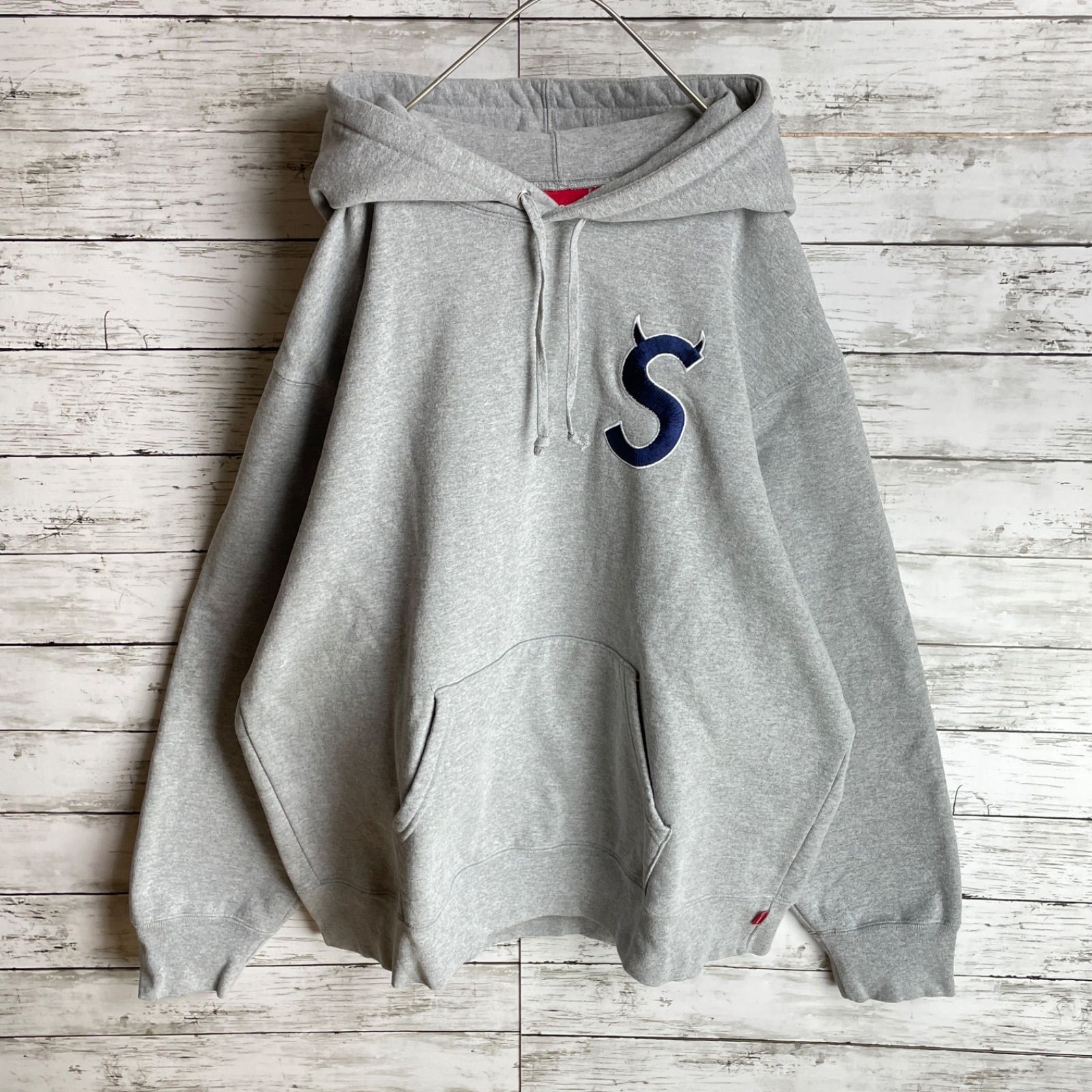02710【入手困難・XXL】シュプリーム / Supreme☆Sロゴ ツノ刺繍