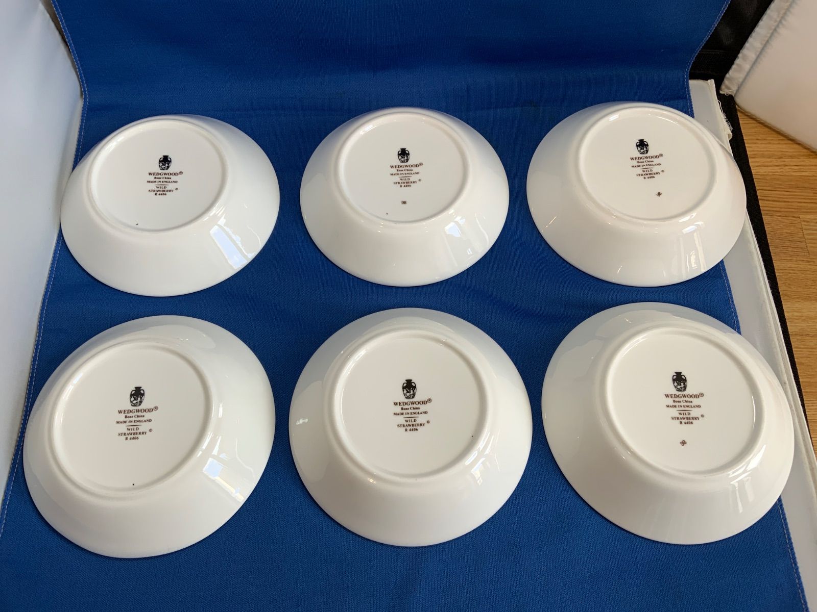 ウェッジウッド ワイルドストロベリー フルーツソーサー13㎝