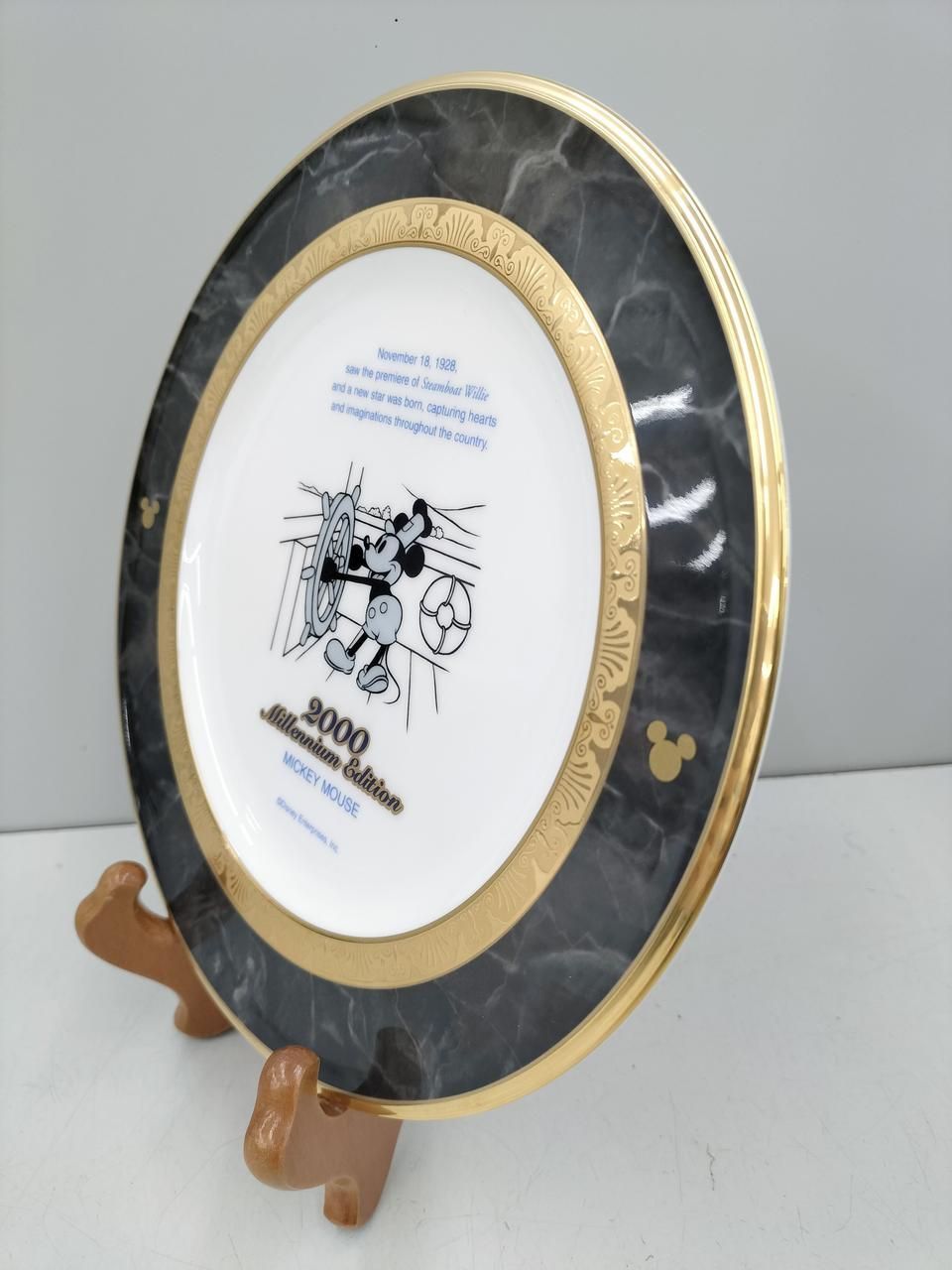 NORITAKE 蒸気船ウィリー ミッキーマウス プレート 2000MILLENNIUM EDITION NORITAKE Steamboat Willie Mickey Mouse Plate 2000 Millennium Edition