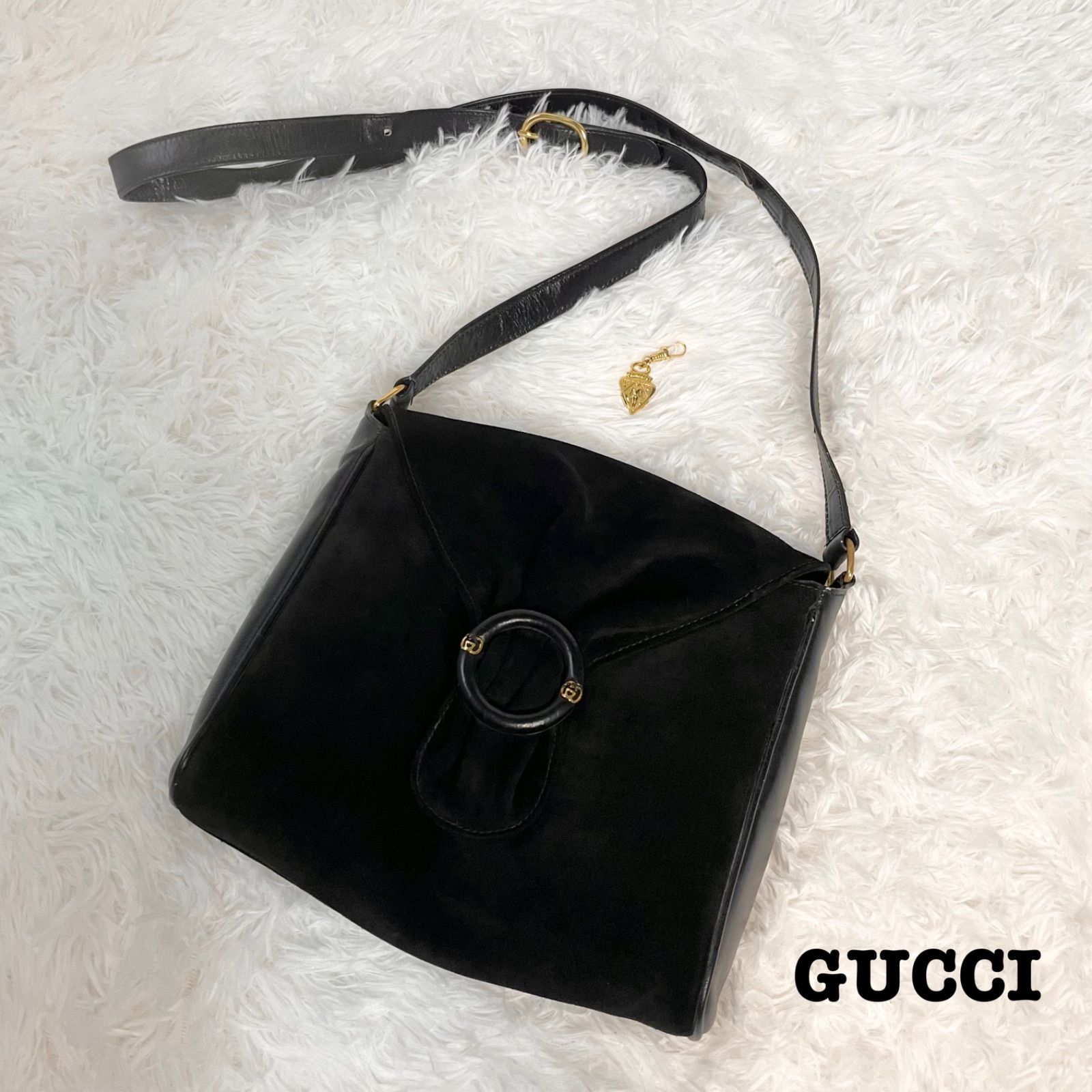 GUCCI グッチ ショルダーバッグ チャーム付き - メルカリ