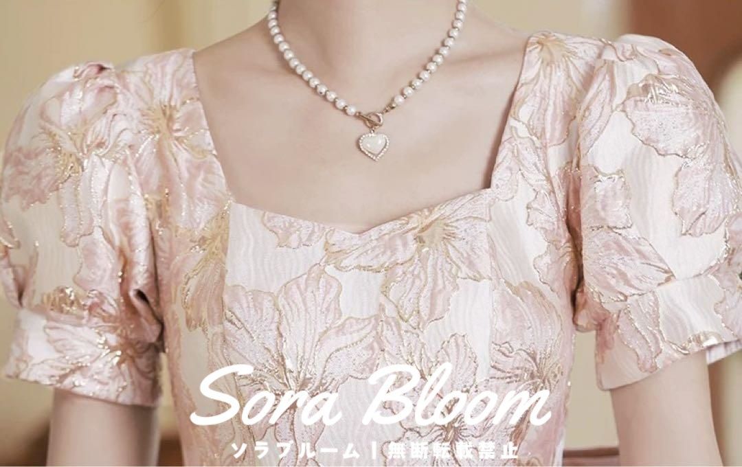 新品 未使用】美しい花柄生地のリボン付き パフスリーブ