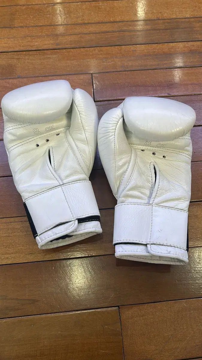 カンペオン ボクシンググローブ 12オンス 白 ボクシンググローブ