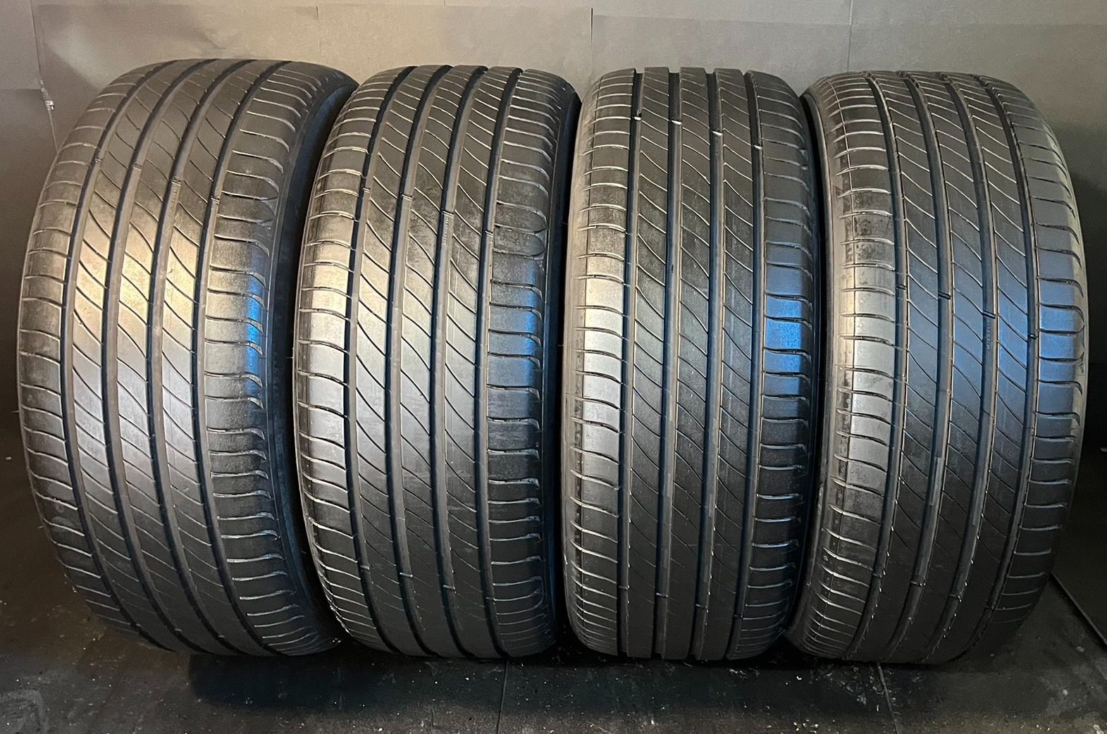 2021年製 約8.8〜9.5分山 ミシュラン MICHELIN プライマシー PRIMACY 4 225|50R18 4本 送料無料 h_513