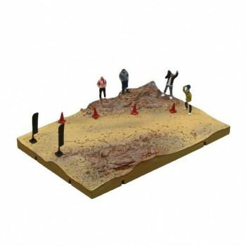 ビ-エムクリエイションズ ジオラマシティ -001カントリーサイド 泥道バージョン 1/64スケール 64BDOR001