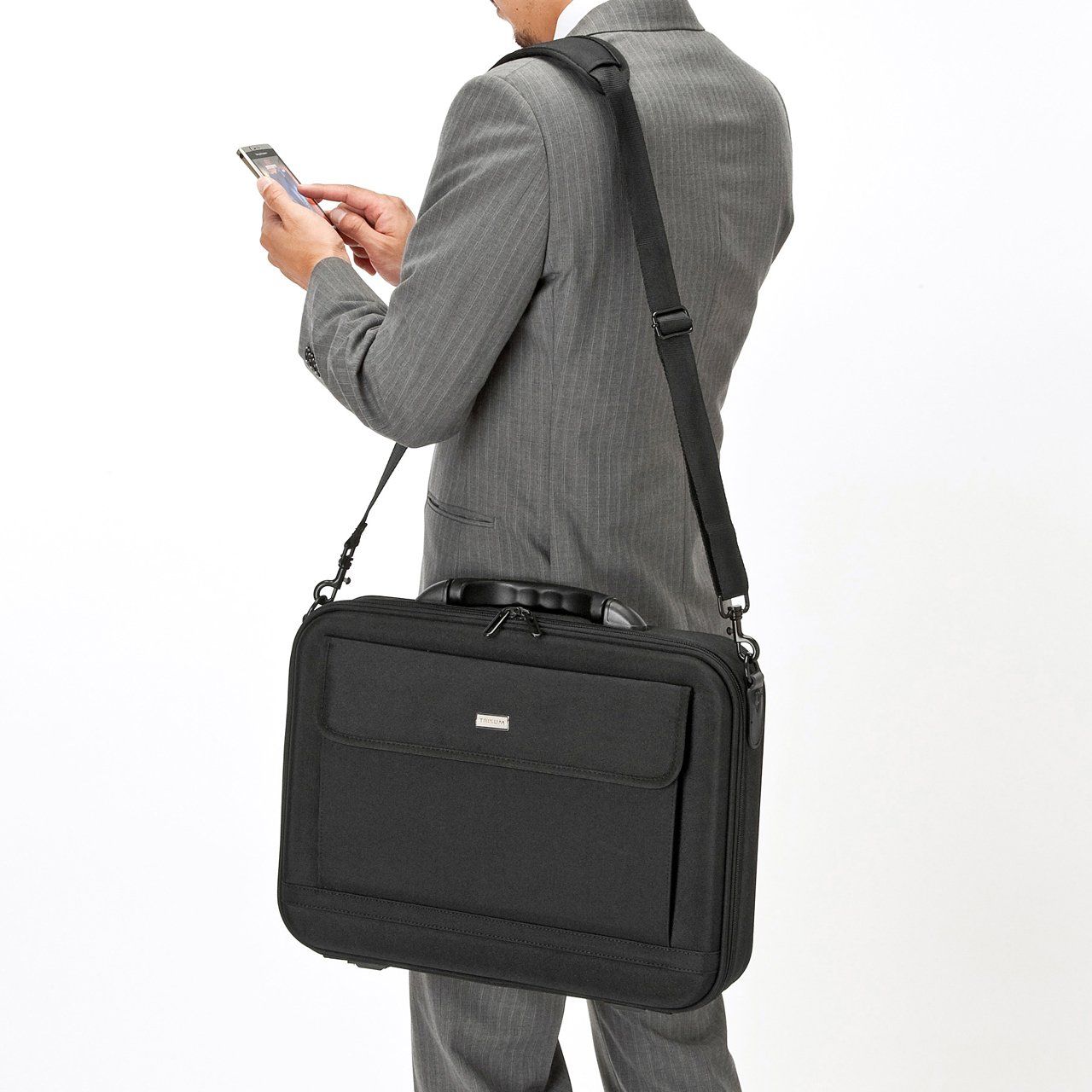 新品 サンワサプライ セミハードPCケース 耐衝撃 撥水加工 15.6インチワイド対応 BAG-EVA5BKN