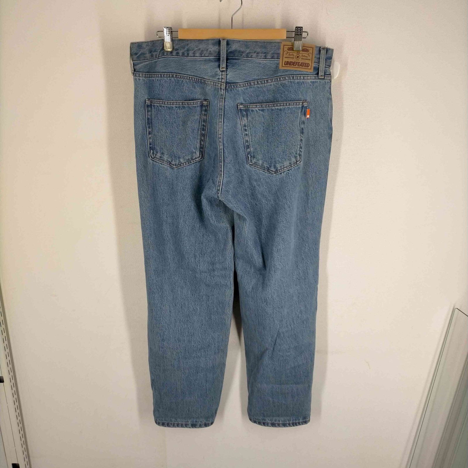 アンディフィーテッド UNDEFEATED TAPERED JEANS テーパードデニム 