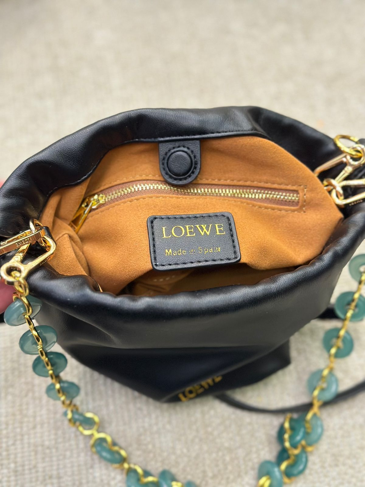 LOEWE/ロイウェイ社です ミニバケツバッグです箱付 - メルカリ