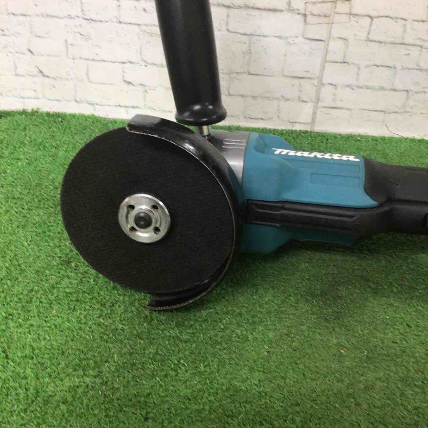 makita 100mmコードレスディスクグラインダ