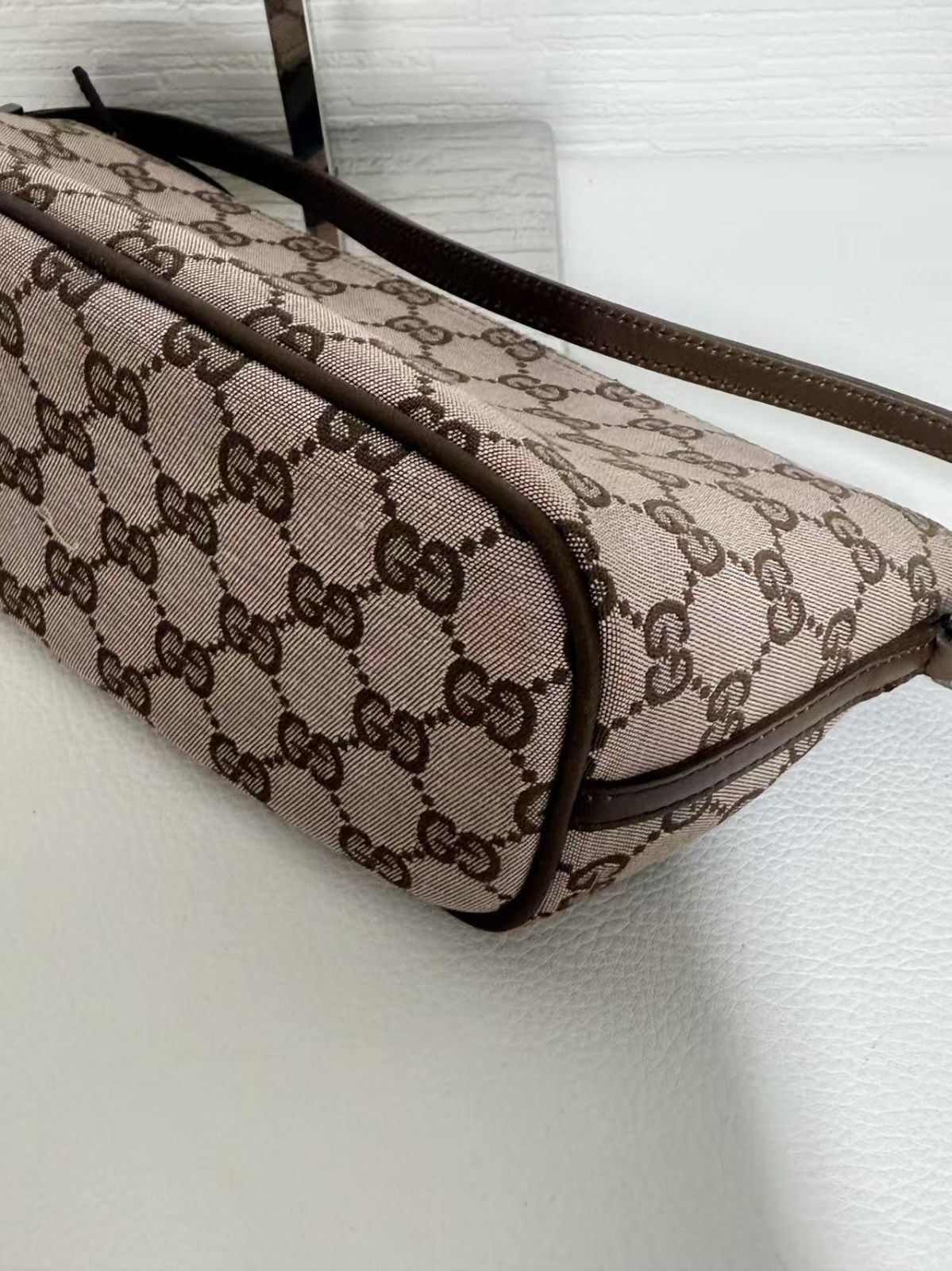 中古美品正規品 GUCCI グッチ GGキャンバス アクセサリーポーチ
