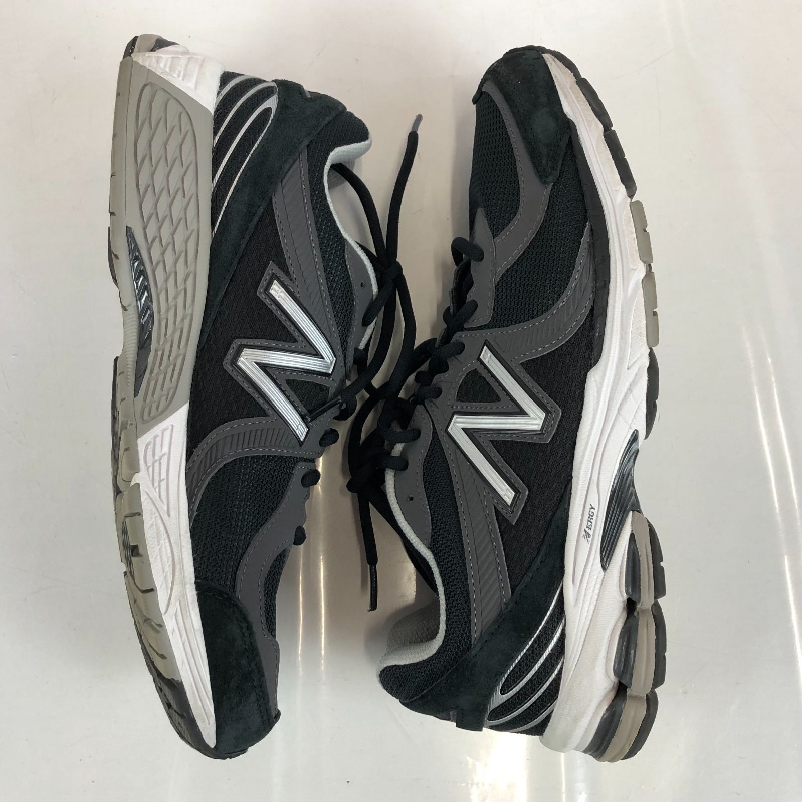 COMME des GARCONS HOMME × New Balance 860V2 