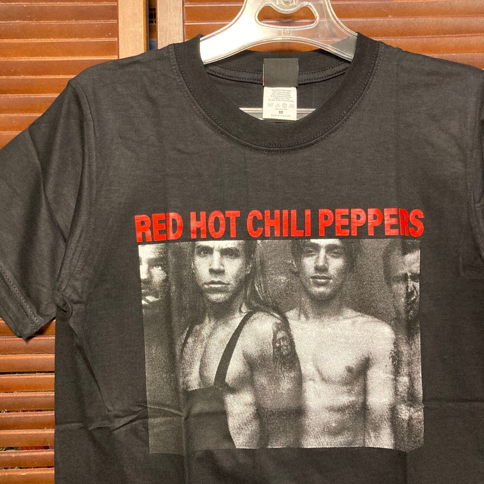 レッドホットチリペッパーズ　レッチリ　RED HOT CHILI PEPPERS 黒 Tシャツ tee ティーシャツ バンド ロック ツアー　ライブ　デザイン 両面 プリント 派手 奇抜 古着 ビンテージ vintage パンク メタル