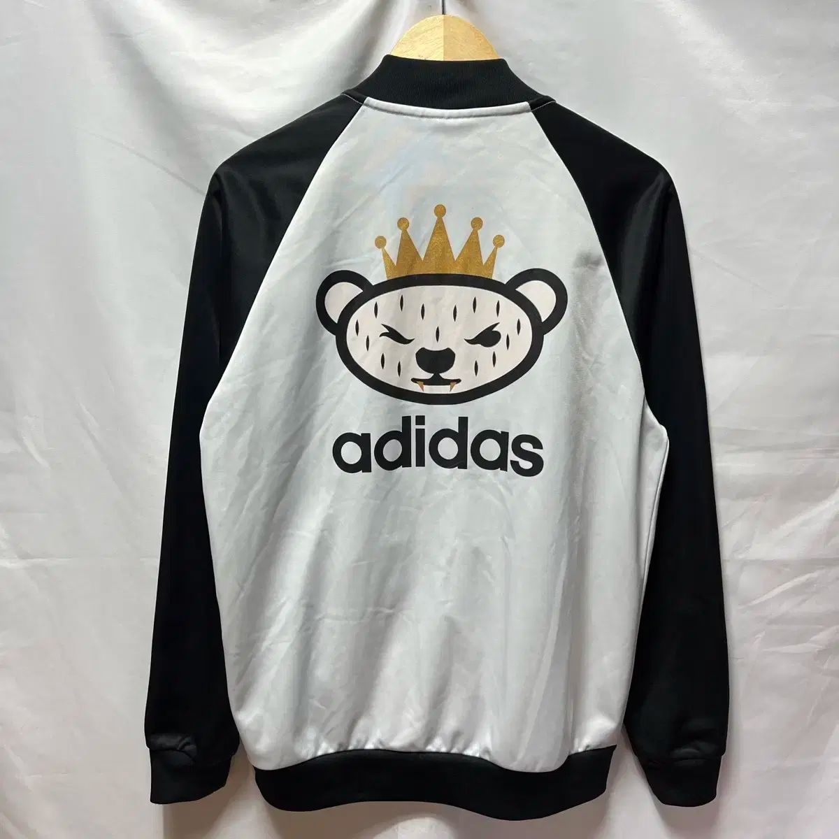 100 adidas