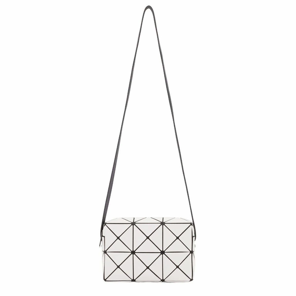 バオバオ イッセイミヤケ BAO BAO ISSEY MIYAKE【CUBOID / キューボイド 2×3】 ショルダーバッグ 全4色  BB43AG661 - メルカリ