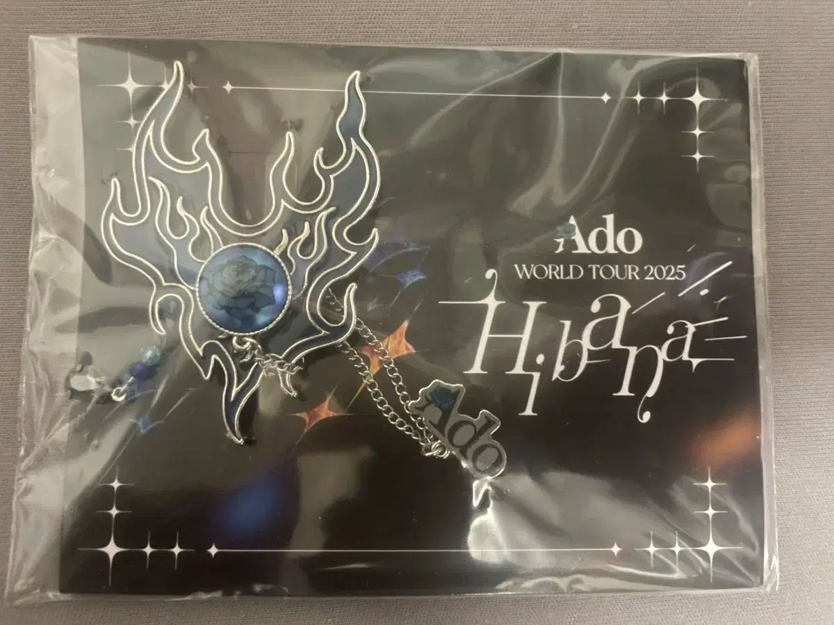 Ado hibana ブローチ