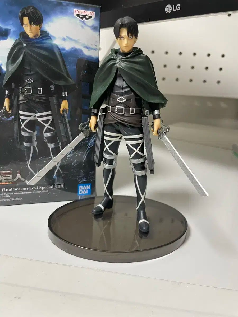 進撃の巨人 リヴァイ BANPRESTO FINALシーズン フィギュア