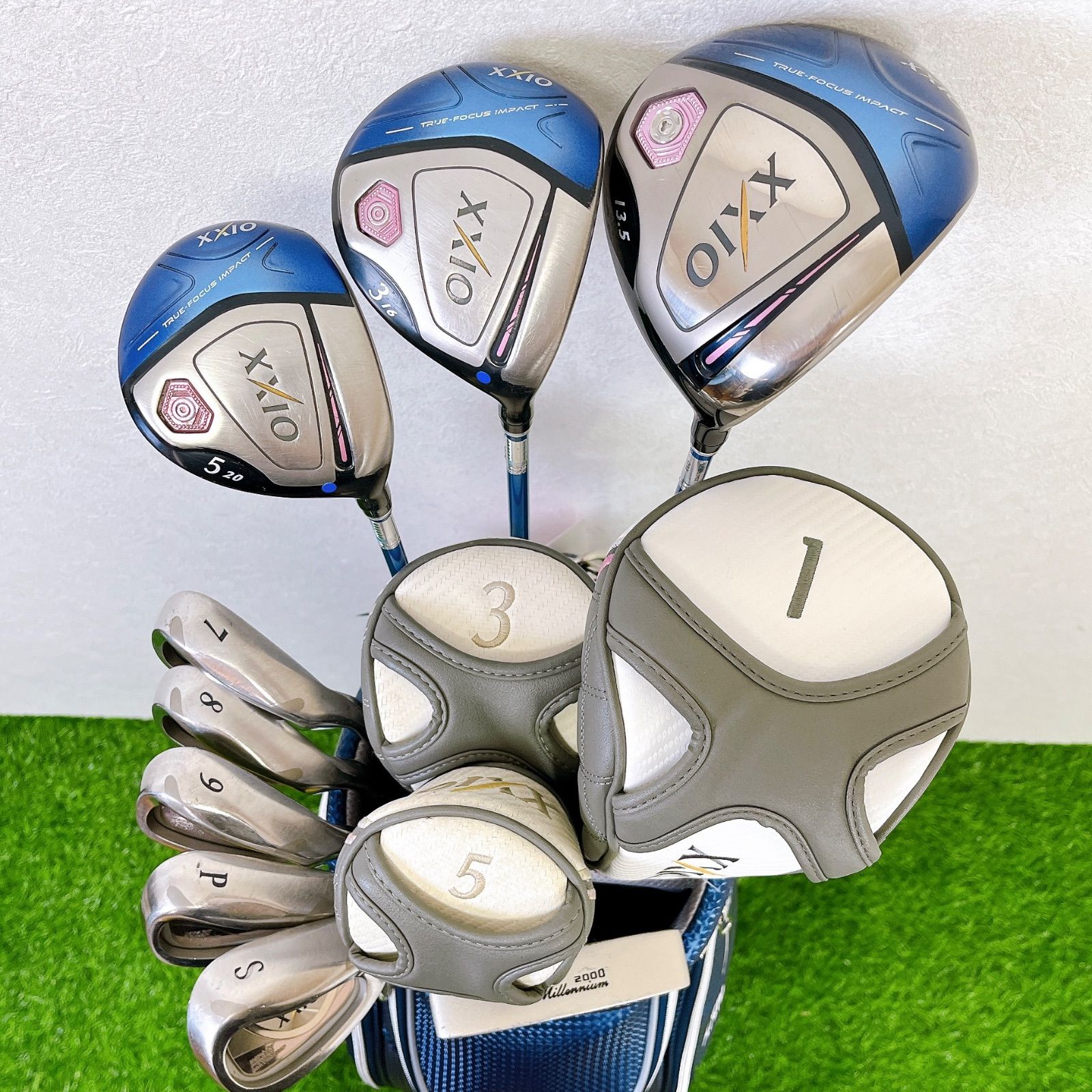 XXIO ゼクシオ8レディースクラブ10本とキャディバッグセット XXIO ゼクシオ8レディースクラブ10本とキャディバッグセット