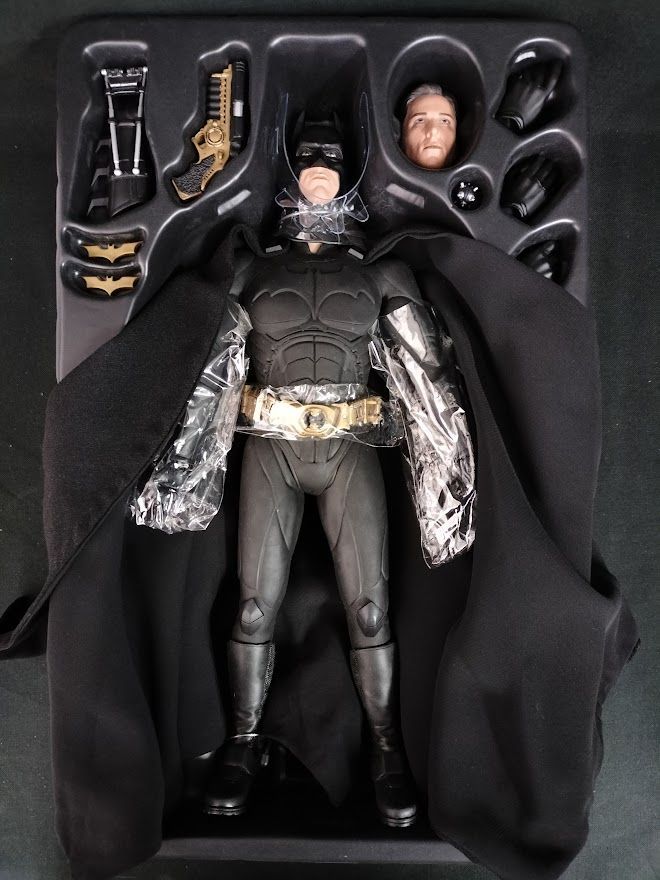 ホットトイズ MM067 バットマン ダークナイト オリジナルコスチューム